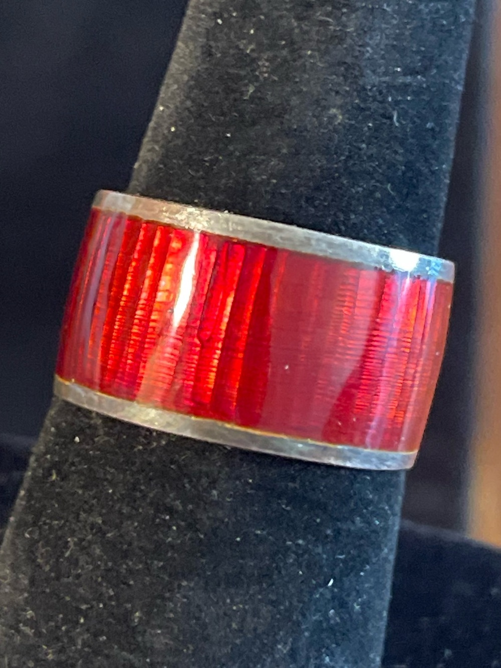 Vintage Siam Sterling Silver Solid Red Enamel Ring Size 7.5. Signed. Rare Color